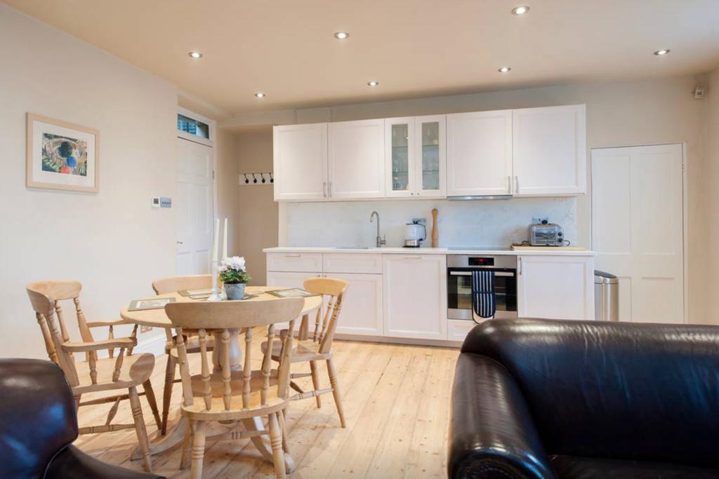 Victorian Annexe - Bath Villa Room photo